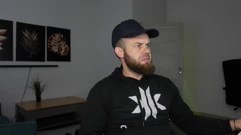 Snapshot of tommy_burnzzz chatting on December 1, 2025, 11:04 am tommy burnzzz online show from December 1, 2025, 11:04 am