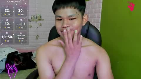 Snapshot of tommy_cherry chatting on November 22, 2025, 4:06 pm Tommy online show from November 22, 2025, 4:06 pm