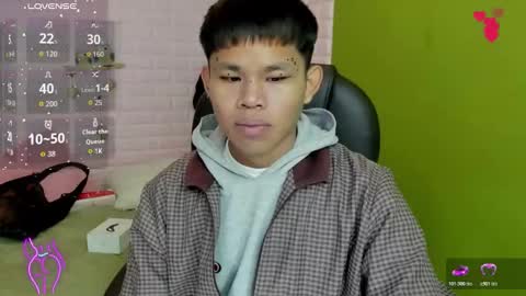 Snapshot of tommy_cherry chatting on November 23, 2025, 4:18 pm Tommy online show from November 23, 2025, 4:18 pm