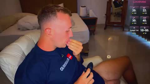 Snapshot of tommy_cumfinger chatting on October 29, 2025, 8:05 am Tommy online show from October 29, 2025, 8:05 am