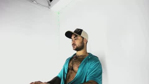 tommy_sccott online show from October 8, 2025, 1:58 am