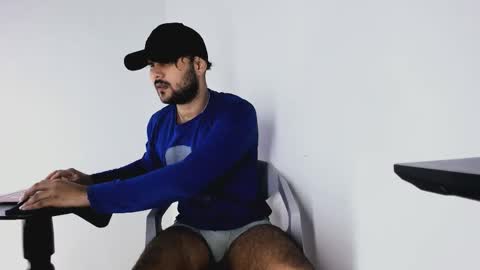 tommy_sccott online show from October 28, 2025, 12:03 am