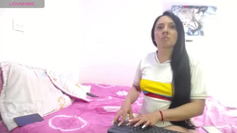 tommyandthifanny online show from October 14, 2025, 10:54 pm