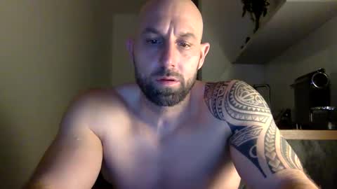 Thomas Fit online show from March 9, 2025, 12:10 am