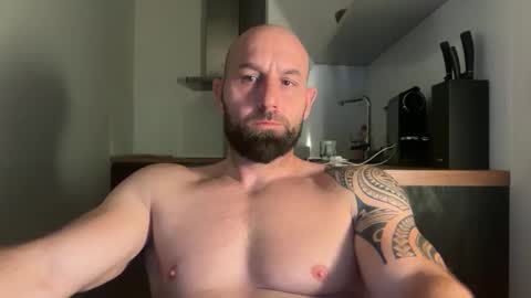 Thomas Fit online show from September 29, 2025, 9:52 pm