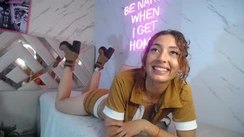 leyla  online show from December 31, 2024, 6:27 am