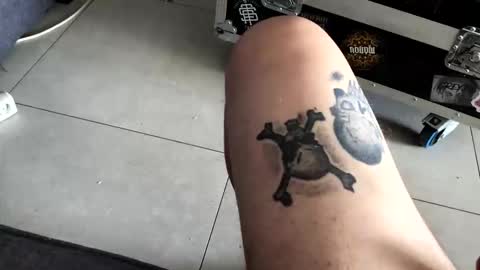 tomzb online show from March 30, 2026, 8:37 am