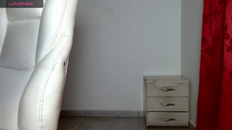 TONI BELMONT online show from January 6, 2025, 9:22 pm