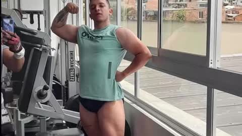 Snapshot of tonny_landri chatting on January 10, 2025, 5:58 am Tonny Landri online show from January 10, 2025, 5:58 am