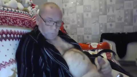 tony14712 online show from December 7, 2024, 11:34 pm