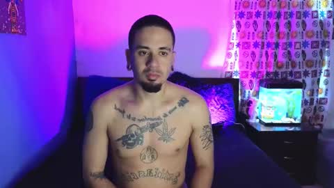 Snapshot of tony_and_sophia chatting on November 5, 2025, 10:59 am Sophia Tony online show from November 5, 2025, 10:59 am