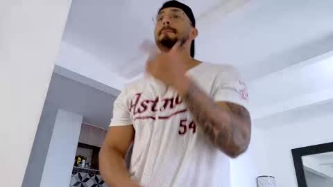 tony muscle1 online show from February 13, 2026, 8:16 pm