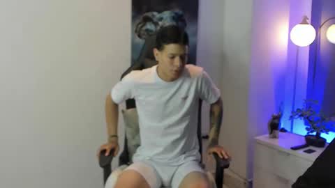 tony_petrov online show from November 11, 2025, 12:49 pm