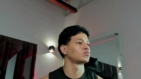 tony_petrov online show from May 8, 2026, 5:02 am