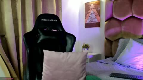 tony_petrov online show from May 20, 2026, 8:20 am