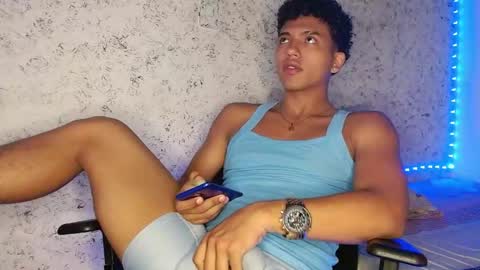 Snapshot of tonydesire_ chatting on May 5, 2026, 7:33 pm tonydesire_ online show from May 5, 2026, 7:33 pm