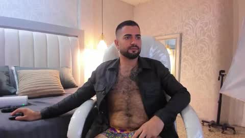 Snapshot of tonylatino_ chatting on February 13, 2026, 1:18 pm Tony online show from February 13, 2026, 1:18 pm