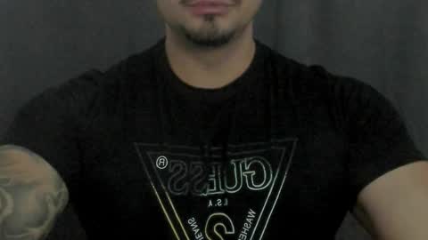 Snapshot of tonywilsonn chatting on May 22, 2026, 7:04 am tonywilsonn online show from May 22, 2026, 7:04 am