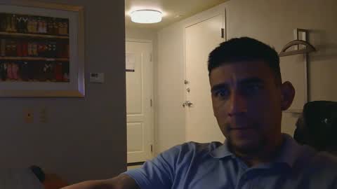 Snapshot of toomuchsmoke chatting on December 9, 2024, 1:29 am toomuchsmoke online show from December 9, 2024, 1:29 am