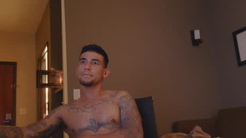 Snapshot of toomuchsmoke chatting on January 2, 2025, 1:49 am toomuchsmoke online show from January 2, 2025, 1:49 am