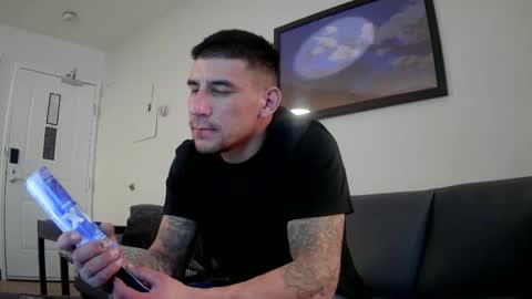 Snapshot of toomuchsmoke chatting on March 1, 2025, 6:24 am toomuchsmoke online show from March 1, 2025, 6:24 am