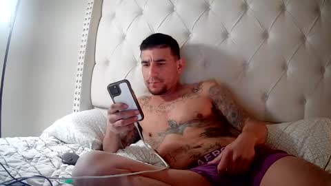 Snapshot of toomuchsmoke chatting on November 6, 2025, 4:35 am toomuchsmoke online show from November 6, 2025, 4:35 am