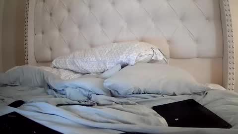 Snapshot of toomuchsmoke chatting on November 24, 2025, 4:01 am toomuchsmoke online show from November 24, 2025, 4:01 am