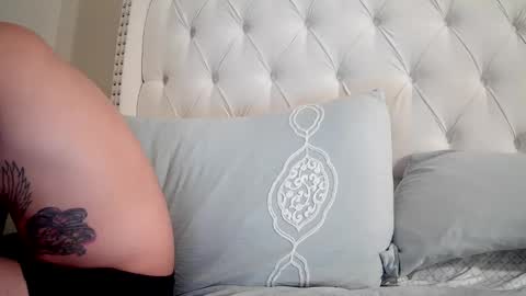 Snapshot of toomuchsmoke chatting on November 26, 2025, 1:39 am toomuchsmoke online show from November 26, 2025, 1:39 am