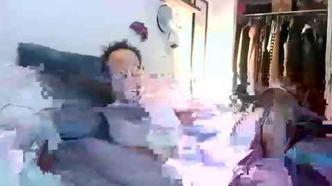 tooshort30w59675 online show from February 15, 2026, 8:13 am