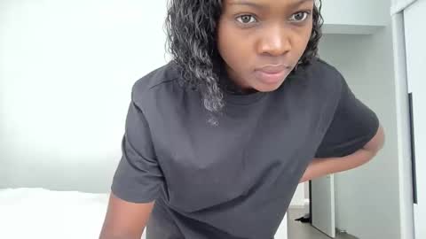 tootie03 online show from October 10, 2025, 7:18 am