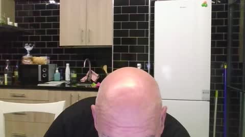 Snapshot of topati74 chatting on November 16, 2025, 8:25 pm topati74 online show from November 16, 2025, 8:25 pm