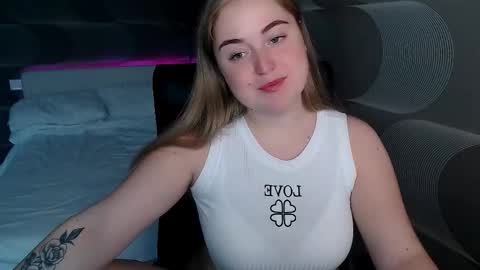 tori_blond online show from October 7, 2025, 6:21 am