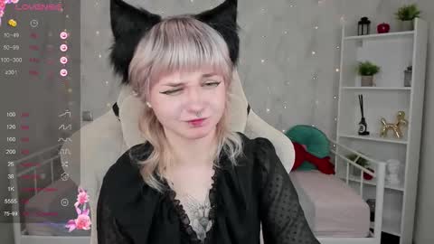 Snapshot of tori_cutie chatting on October 22, 2025, 12:22 am Tori online show from October 22, 2025, 12:22 am