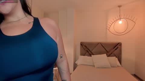 Tori Cross online show from October 14, 2025, 12:50 pm