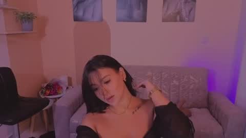 Tori Cross online show from April 12, 2026, 12:43 pm