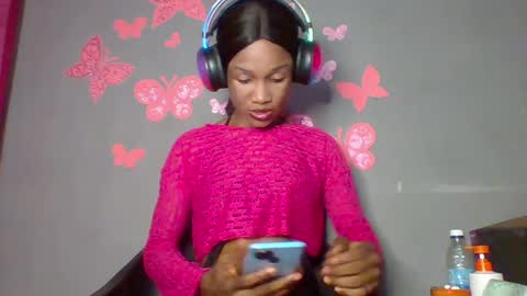 Snapshot of toriebauers chatting on May 27, 2026, 3:53 pm Aria online show from May 27, 2026, 3:53 pm