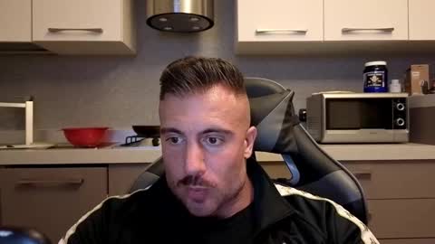 toro_arrapato online show from November 28, 2025, 10:34 pm