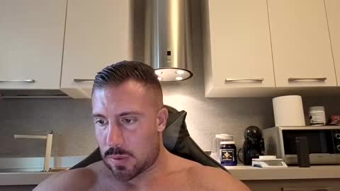 Snapshot of toro_arrapato chatting on May 25, 2026, 8:20 am toro_arrapato online show from May 25, 2026, 8:20 am
