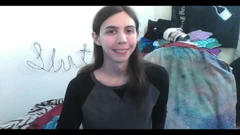 Luna online show from November 18, 2025, 4:06 am