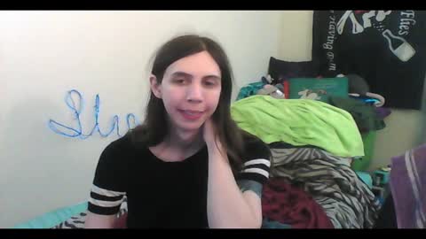 Luna online show from March 11, 2026, 3:56 am