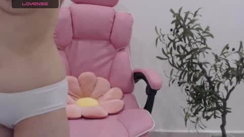 Angelina online show from December 19, 2025, 1:56 am