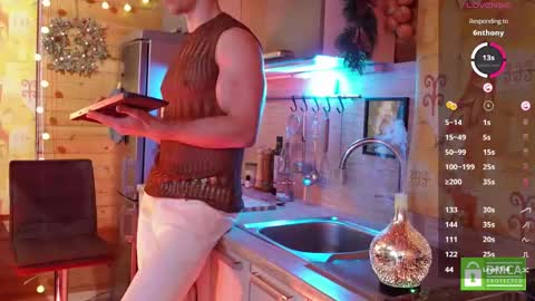 Snapshot of touch_of_eros chatting on December 7, 2024, 5:59 am Paul online show from December 7, 2024, 5:59 am