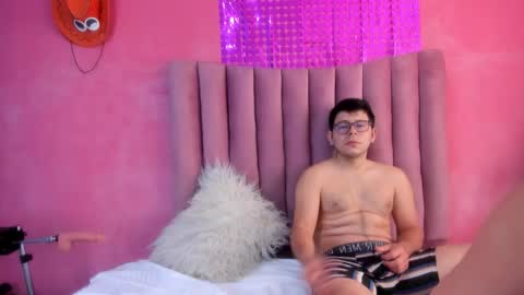 toxiclove01 online show from September 30, 2025, 6:13 pm