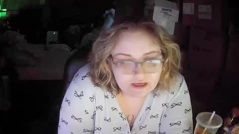 toxicsamarha online show from November 9, 2025, 12:03 pm