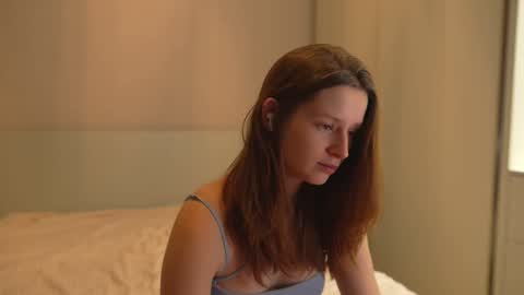 Bella online show from September 11, 2025, 5:24 pm