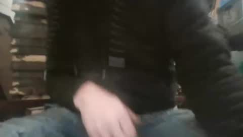 Snapshot of tr8e035 chatting on December 1, 2025, 9:47 am tr8e035 online show from December 1, 2025, 9:47 am