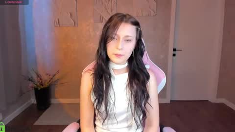tracey_gill online show from May 26, 2026, 9:27 am