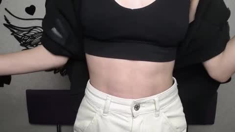 TracyLeeBB online show from December 2, 2025, 12:10 pm