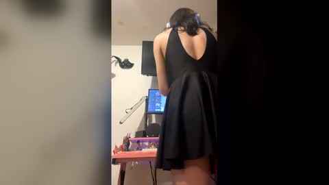 transgirlfriend online show from June 11, 2026, 1:27 am