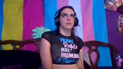 Snapshot of transgurlrobin chatting on November 19, 2025, 2:00 am Mugiwararobin1 online show from November 19, 2025, 2:00 am